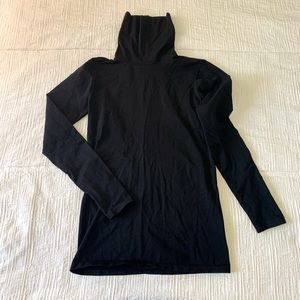 Saks Fifth Ave Turtleneck (Size M/L)